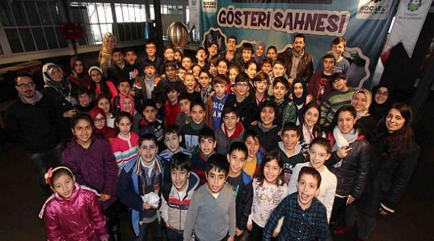 Bağcılarlı öğrenciler Kocaeli Bilim Merkezi’ni ziyaret etti