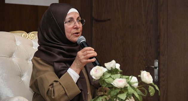 Eşini Anlatırken Hem Ağladı Hem de Ağlattı
