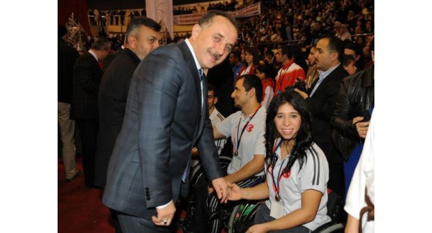 Gökhan Tepe gençlik şöleninde müzik ziyafeti verecek