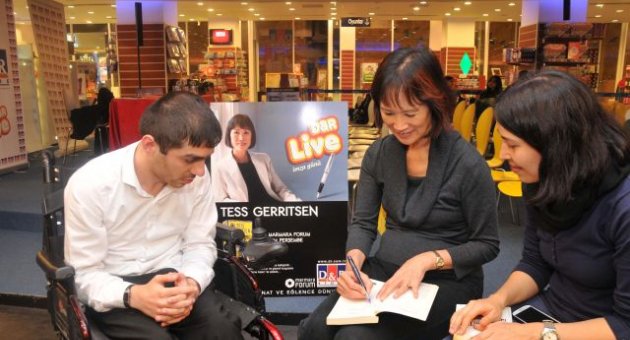 SPASTİK ENGELLİ TALHA YILDIZ TESS GERRİTSEN İLE BULUŞTU