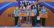 Başarılı yüzücüler altınla ödüllendirildi