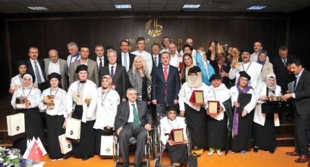 Uluslar arası altın tencere dünya ödülleri sahiplerini buldu